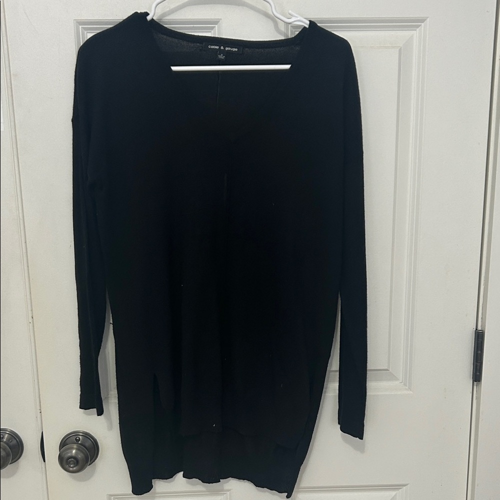 Cable & Gauge Oversized V-Neck Sweater size small black knit sweater